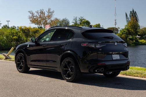 Vulcano Black Metallic 2024 Alfa Romeo Stelvio Quadrifoglio