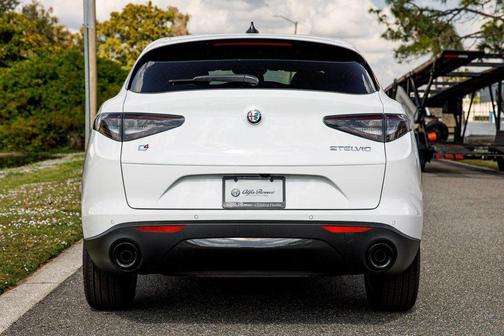Milano White 2025 Alfa Romeo Stelvio Sprint AWD
