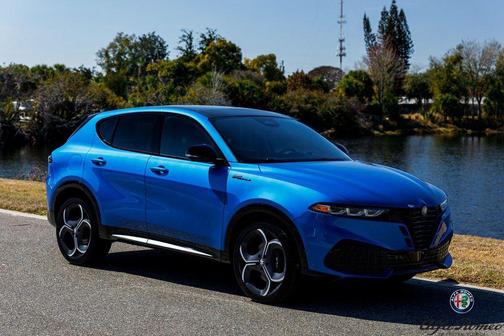 Misano Blue Metallic 2026 Alfa Romeo Tonale Sport Speciale