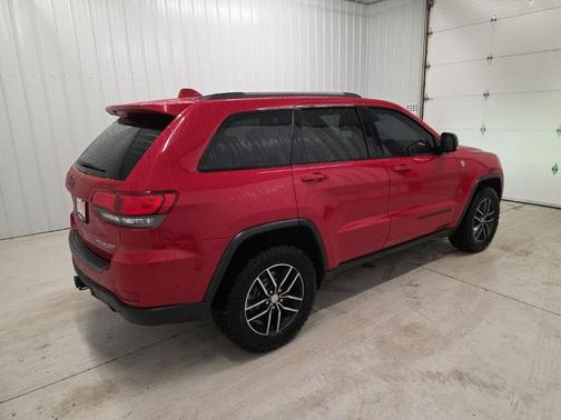 Redline 2 Coat Pearl 2017 Jeep Grand Cherokee Trailhawk