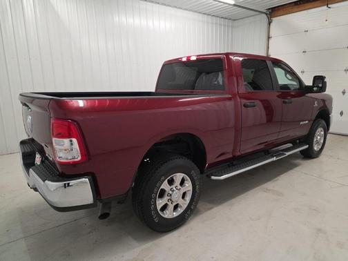 2023 RAM 2500 Big Horn Crew Cab 4x4 6'4' Box