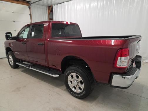 2023 RAM 2500 Big Horn Crew Cab 4x4 6'4' Box