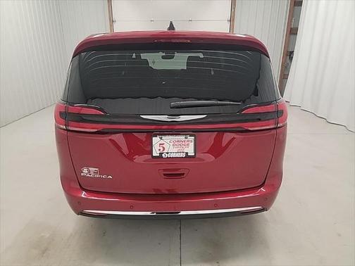 2025 Chrysler Pacifica L