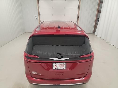 2025 Chrysler Pacifica L