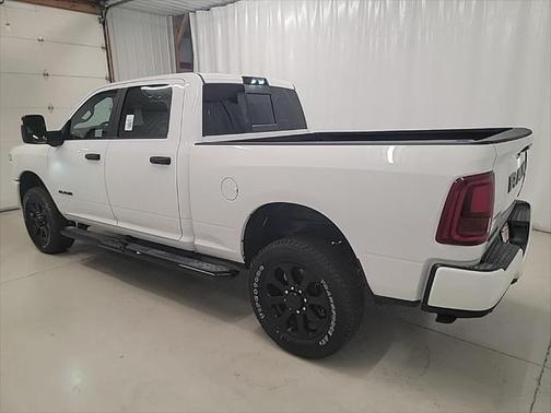 2025 RAM 2500 Big Horn Crew Cab 4x4 6'4' Box