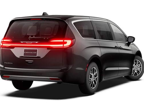 Diamond Black Crystal Pearlcoat 2027 Chrysler Pacifica L