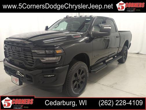 Diamond Black Crystal Pearlcoat 2026 RAM 2500 Big Horn Crew Cab 4x4 6'4' Box