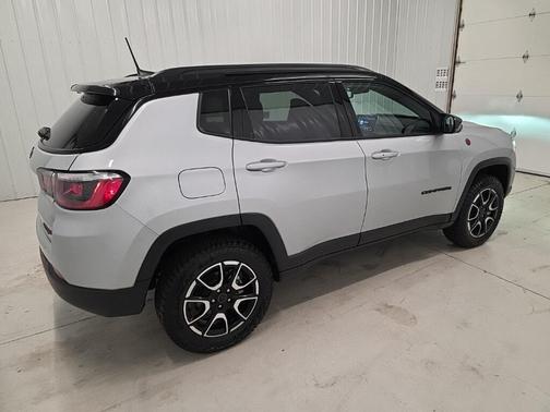 2026 Jeep Compass Trailhawk