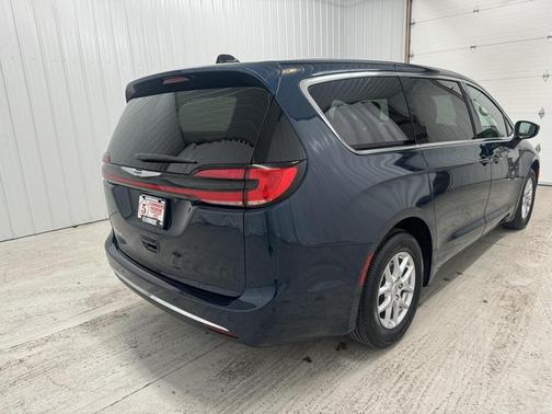 2025 Chrysler Pacifica L