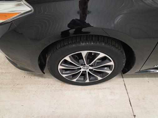 2017 Toyota Avalon Hybrid XLE Plus