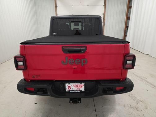 Firecracker Red Clearcoat 2020 Jeep Gladiator Rubicon