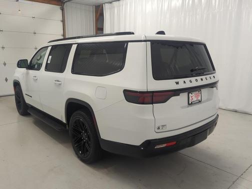 2025 Jeep Wagoneer L Series II Carbide 4x4