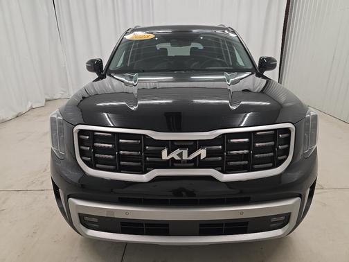 Ebony Black 2023 Kia Telluride SX