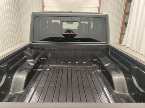 2022 Jeep Gladiator Sport S