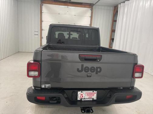 2022 Jeep Gladiator Sport S