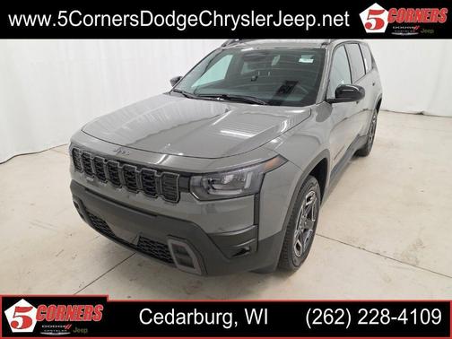 Sting-Gray Clearcoat 2026 Jeep Cherokee Laredo