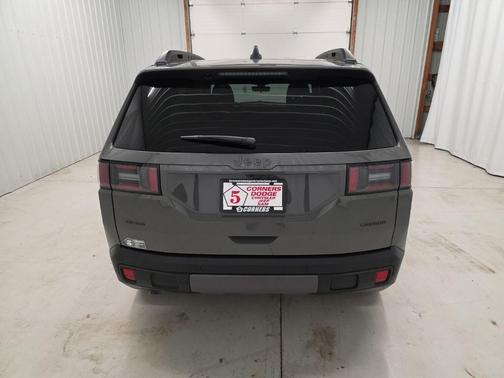 Sting-Gray Clearcoat 2026 Jeep Cherokee Laredo