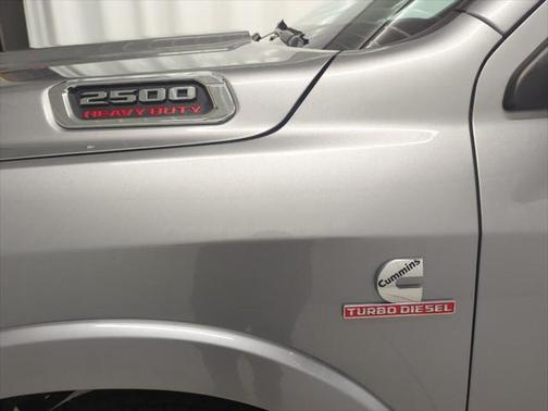 2020 RAM 2500 Laramie Crew Cab 4X4 6'4' Box