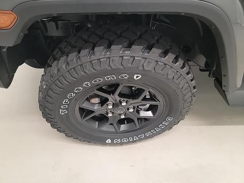 2025 Jeep Gladiator High Tide