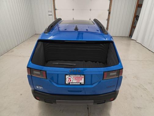 Hydro Blue Pearlcoat 2026 Jeep Cherokee Limited
