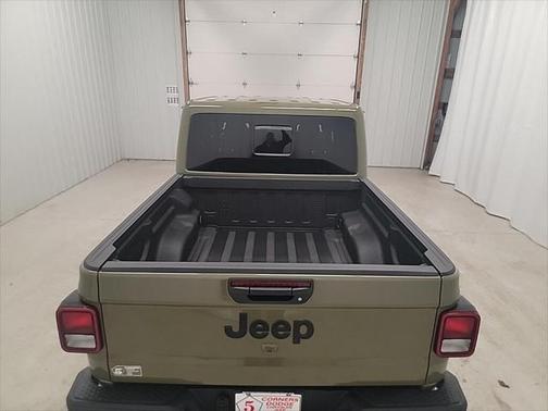 2025 Jeep Gladiator Nighthawk