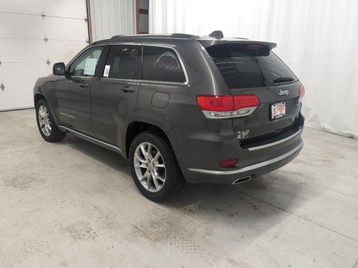 Granite Crystal Metallic Clearcoat 2016 Jeep Grand Cherokee Summit