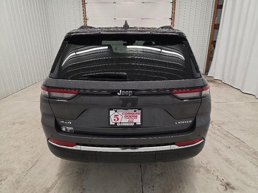 Baltic Gray Metallic Clearcoat 2024 Jeep Grand Cherokee Limited