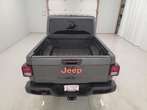 2025 Jeep Gladiator Nighthawk