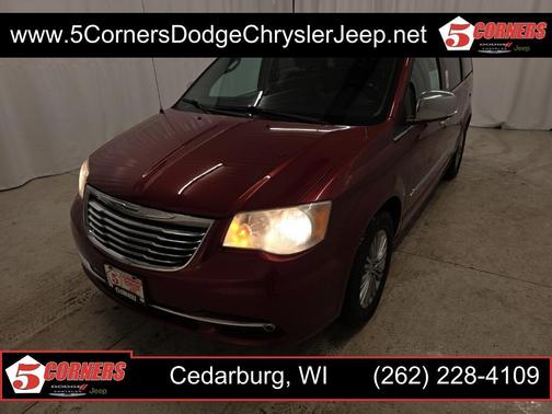 2015 Chrysler Town & Country Touring-L