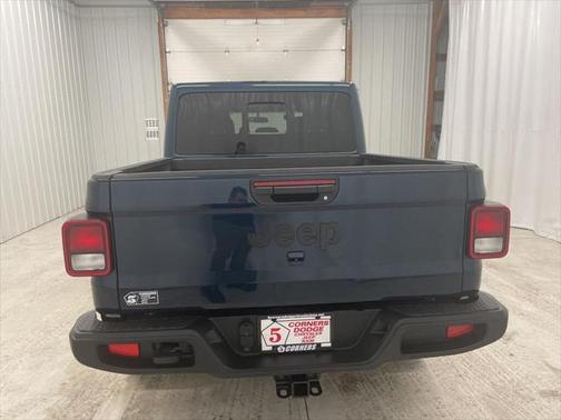 2025 Jeep Gladiator Nighthawk