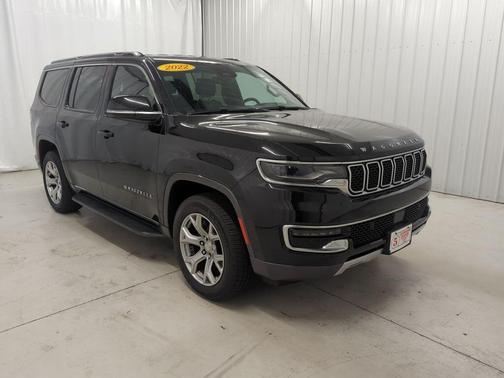 Diamond Black Crystal Pearlcoat 2022 Jeep Wagoneer Series II 4x4