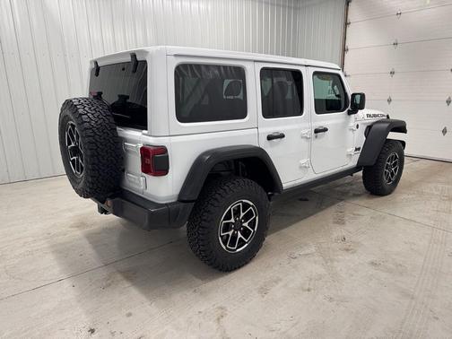 Bright White Clearcoat 2025 Jeep Wrangler Rubicon