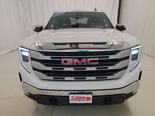 2024 GMC Sierra 1500 SLE