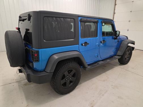 Hydro Blue Pearlcoat 2016 Jeep Wrangler Unlimited Sport