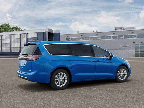 2026 Chrysler Pacifica L