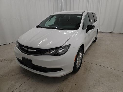 Bright White Clearcoat 2026 Chrysler Voyager LX