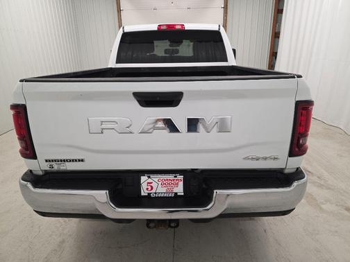 Bright White Clearcoat 2025 RAM 2500 Big Horn Crew Cab 4x4 6'4' Box