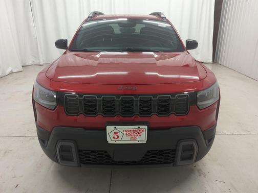Red Hot Pearlcoat 2026 Jeep Cherokee Limited
