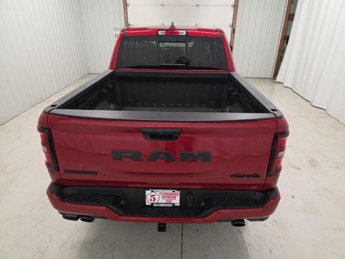 Molten Red Pearlcoat 2026 RAM 1500 Big Horn/Lone Star