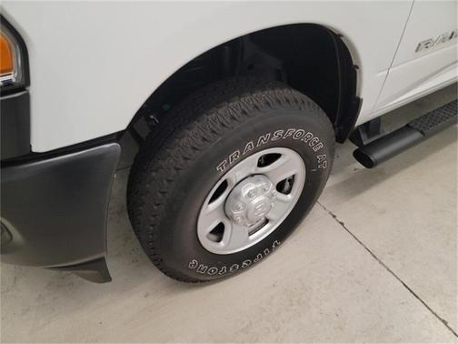 2022 RAM 2500 Tradesman Regular Cab 4x4 8' Box