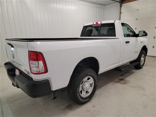 2022 RAM 2500 Tradesman Regular Cab 4x4 8' Box