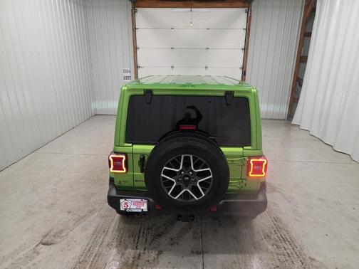 2026 Jeep Wrangler 4-Door Sahara 4x4