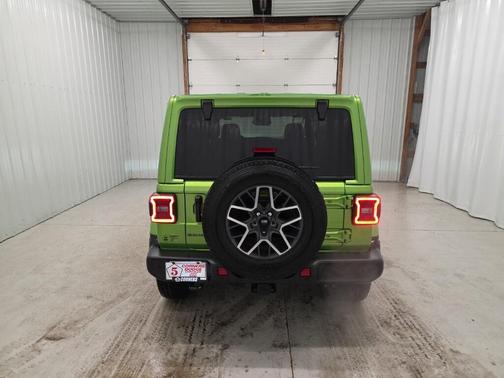 2026 Jeep Wrangler 4-Door Sahara 4x4