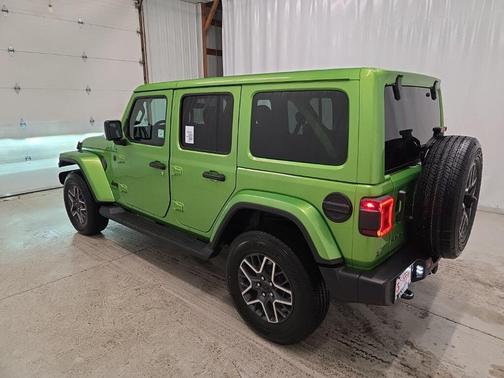 2026 Jeep Wrangler 4-Door Sahara 4x4