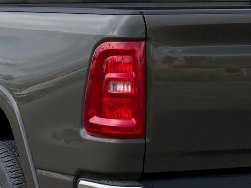 Tank 2027 RAM 1500 Big Horn/Lone Star