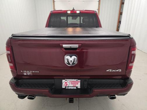 Delmonico Red Pearlcoat 2021 RAM 1500 Limited