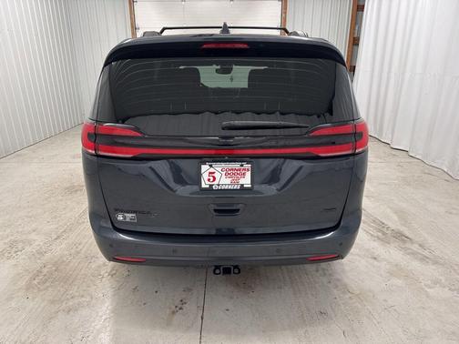 Maximum Steel Metallic Clearcoat 2021 Chrysler Pacifica Touring L