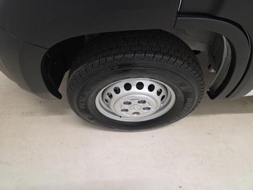 Bright White Clearcoat 2026 RAM ProMaster 1500 Low Roof