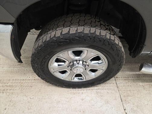 2018 RAM 2500 Big Horn Crew Cab 4x4 6'4' Box