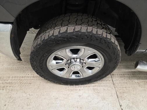 2018 RAM 2500 Big Horn Crew Cab 4x4 6'4' Box